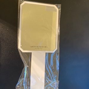 Anastasia Beverly Hills handheld mirror